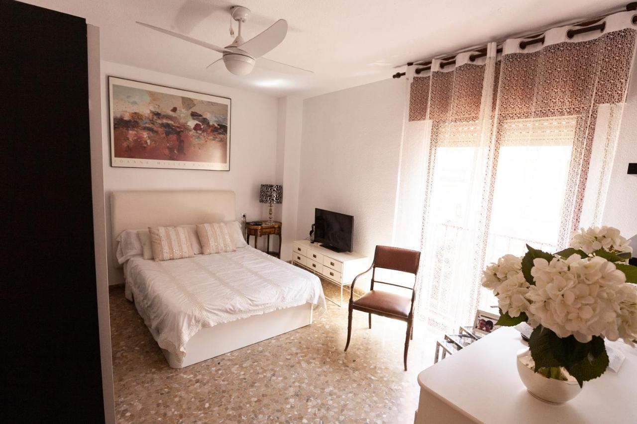 Lola.- Habitacion De Matrimonio, Con Bano Privado Granada Exterior foto